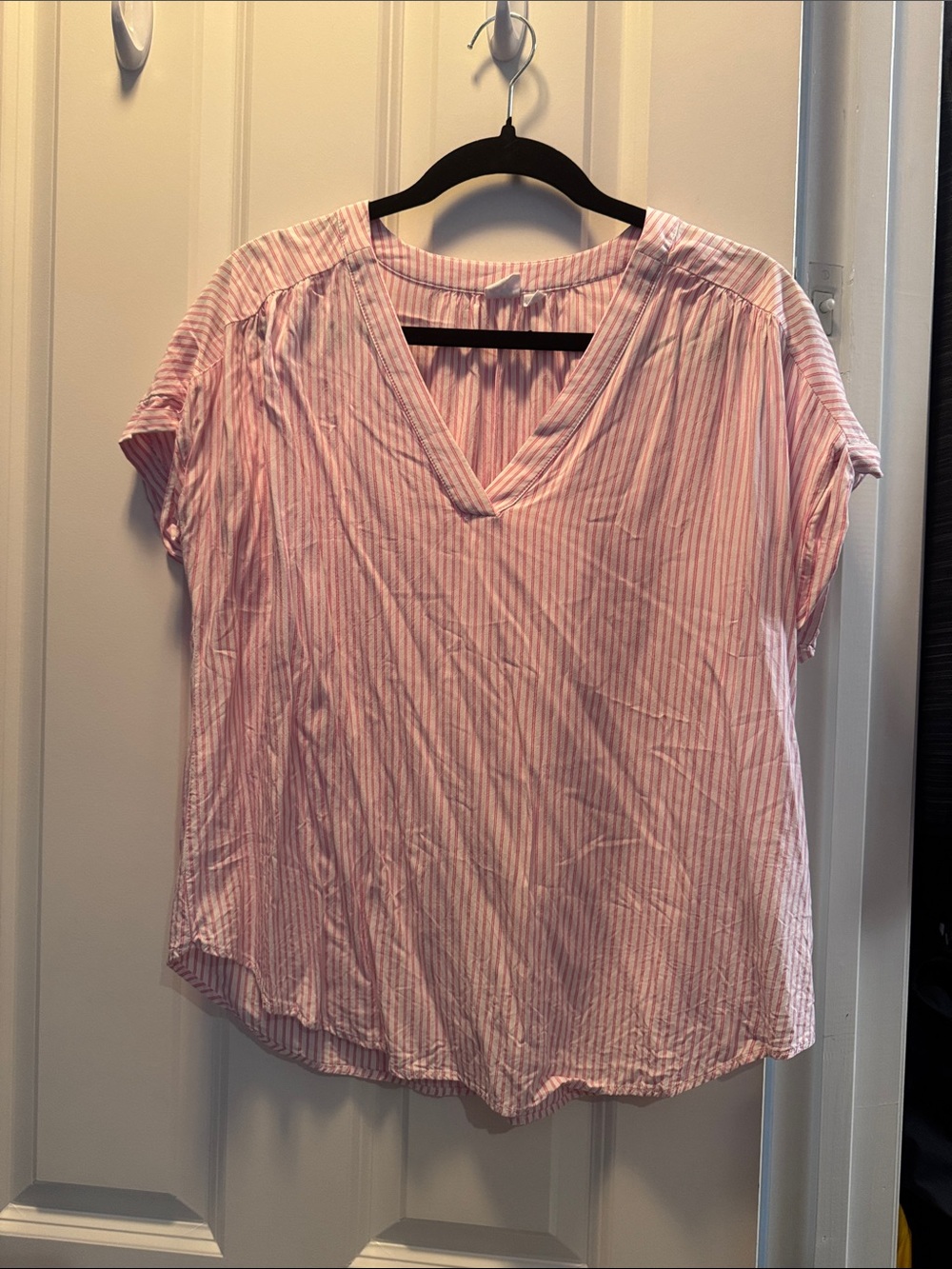 GAP Pink and White Striped V-Neck Short Sleeve Top